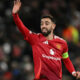 Gelandang Manchester United asal Portugal #08, Bruno Fernandes, memberi isyarat selama pertandingan Fase Europa League UEFA antara Manchester United dan Bodoe/Glimt di stadion Old Trafford di Manchester