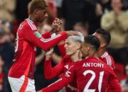 Pemain Manchester United merayakan gol Alejandro Garnacho (tengah) ke gawang Barnsley dalam laga putaran ketiga Carabao Cup di Old Trafford Manchester Inggris Selasa (17/9/2024). ANTARAFOTO/Mark Cosgrove/News Images/Sipa USA/Reuters Con/foc.